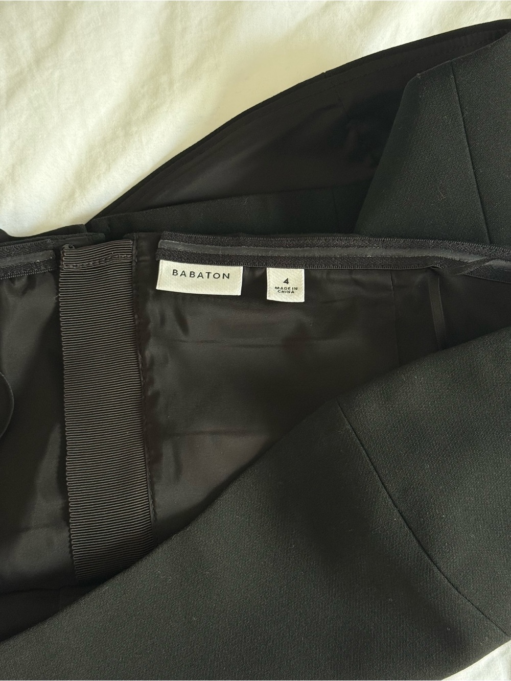 Aritzia Headline Busier Top in Black - Picture 5 of 6